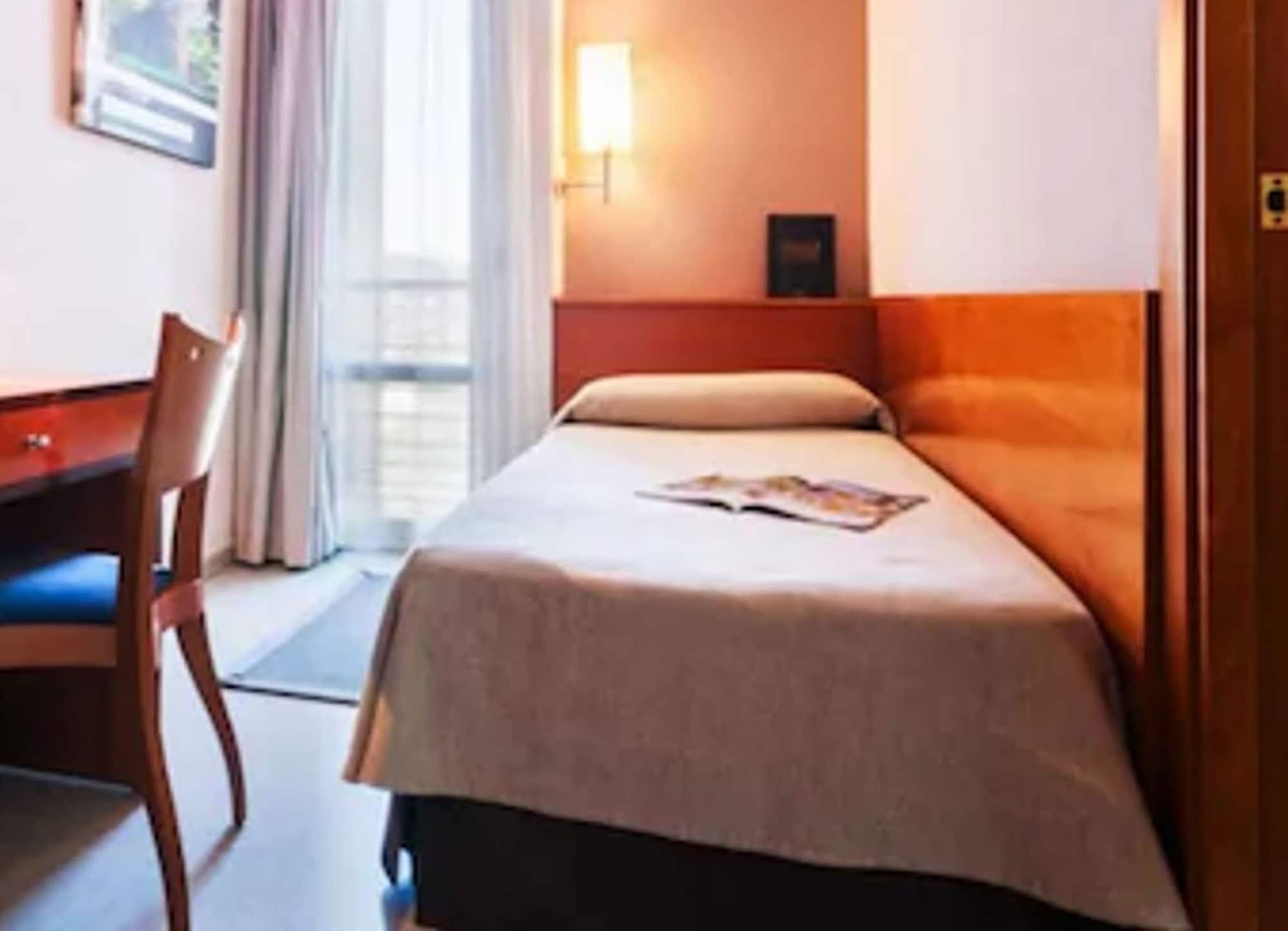 Hotel Granollers Exterior photo