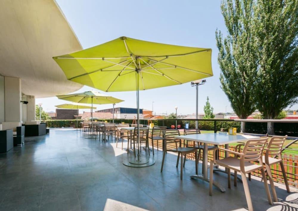 Hotel Granollers Exterior photo